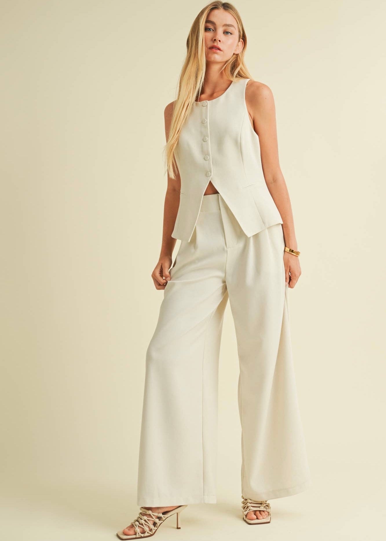 Posh Avenue Pintucked Wide-leg Linen Trousers